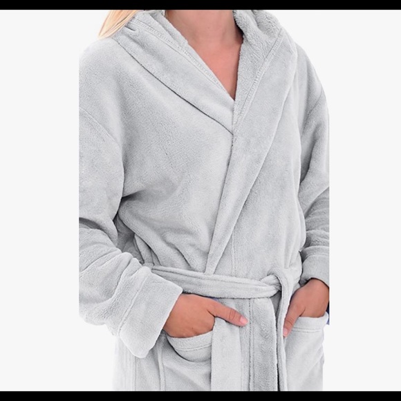 Alexander Del Rossa Robe - Picture 3 of 3